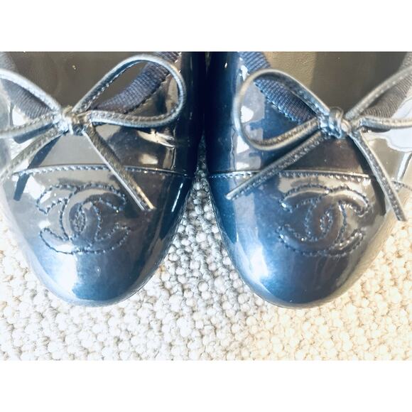 Chanel Patent Leather Blue Ballet Flats - Size 40 - 100% Authentic - Picture 6 of 16